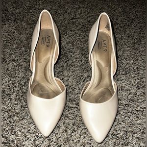 Apt 9 closed toed heels